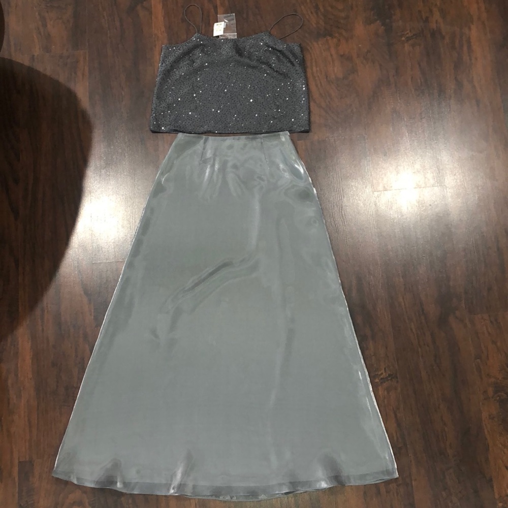 Ann Taylor Size 4 Gray 2 Piece Set Spaghetti Strap Top with Metallic Skirt